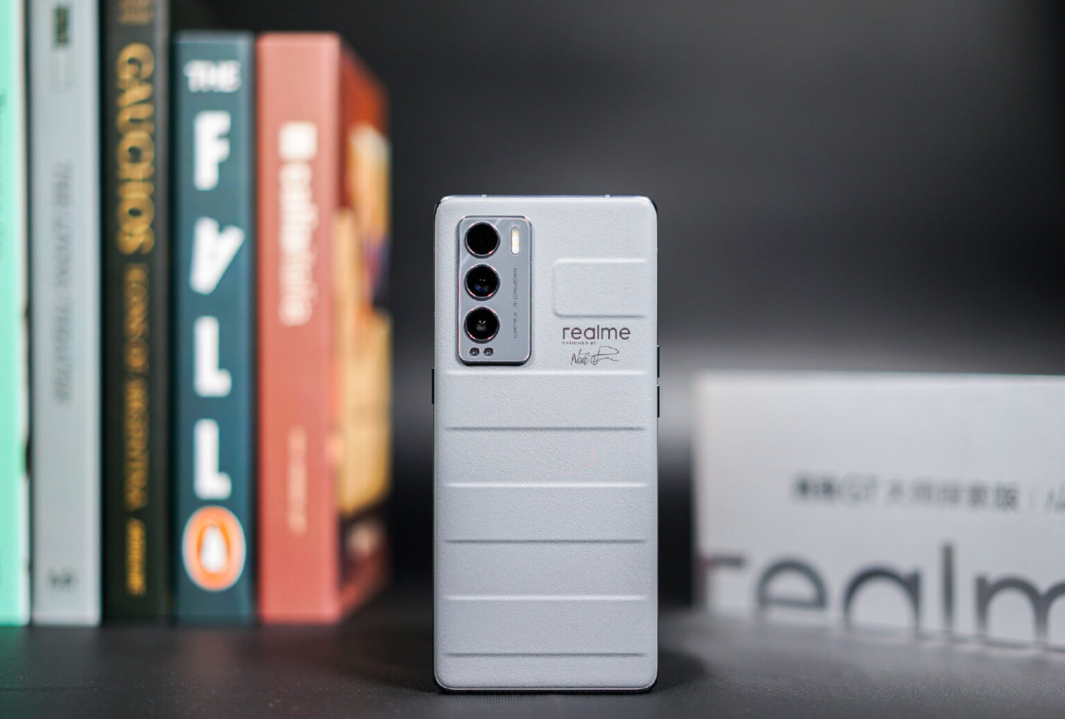 Cận cảnh realme gt master explorer edition