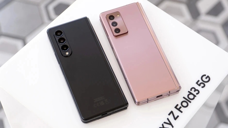 So sánh galaxy z fold2 và galaxy z fold3